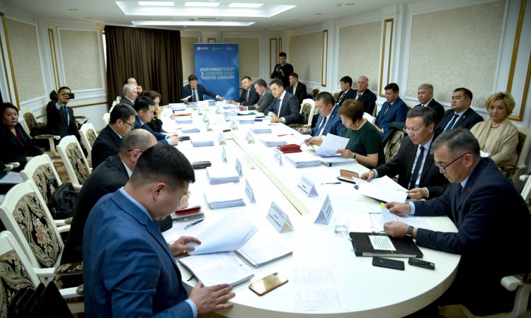 2020: в Кыргызстане намерены повысить статус судебных исполнителей